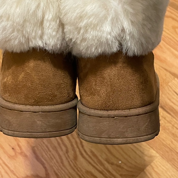 Carmel Suede boots with fluffy faux fur size 7 girls - Picture 5 of 6